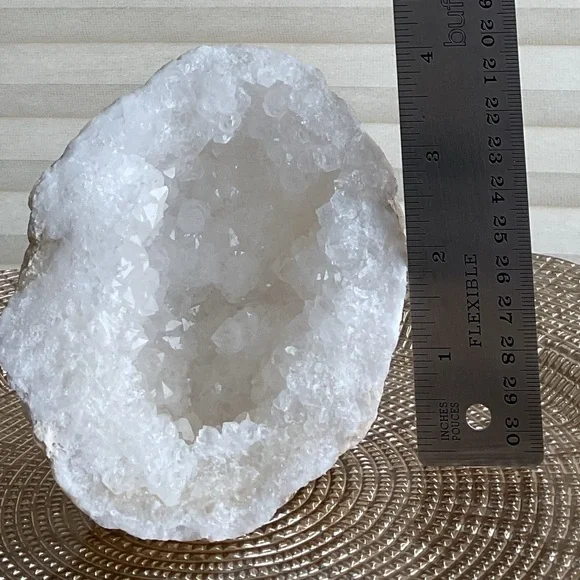 Collector Grade Crystal Geode - Picture 6 of 11